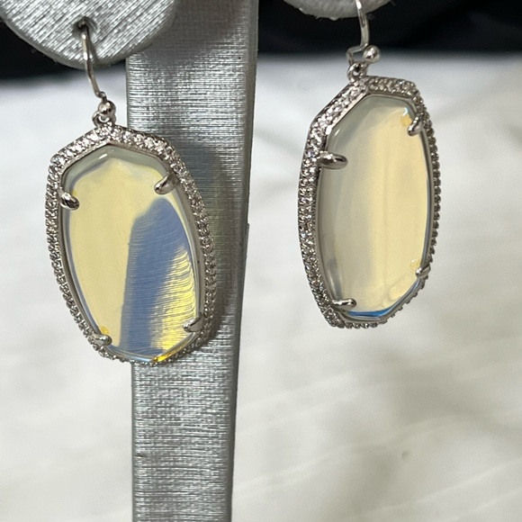 NWT RARE & RETIRED Kendra Scott Elle Lux Earrings Dichroic Silver CZ’s STUNNING - Picture 13 of 13